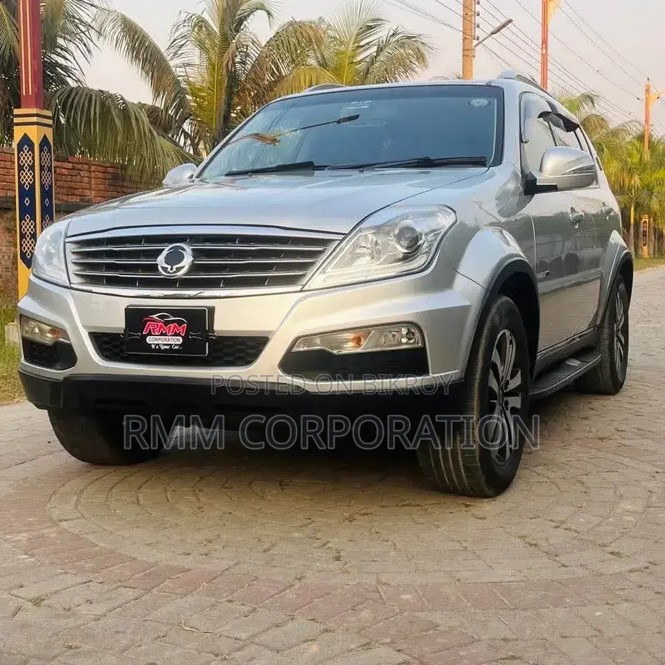 SsangYong Rexton 2014 Silver
