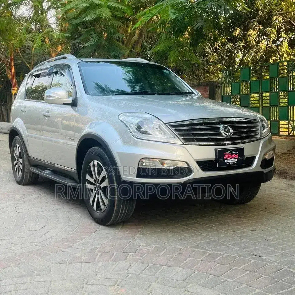 SsangYong Rexton 2014 Silver