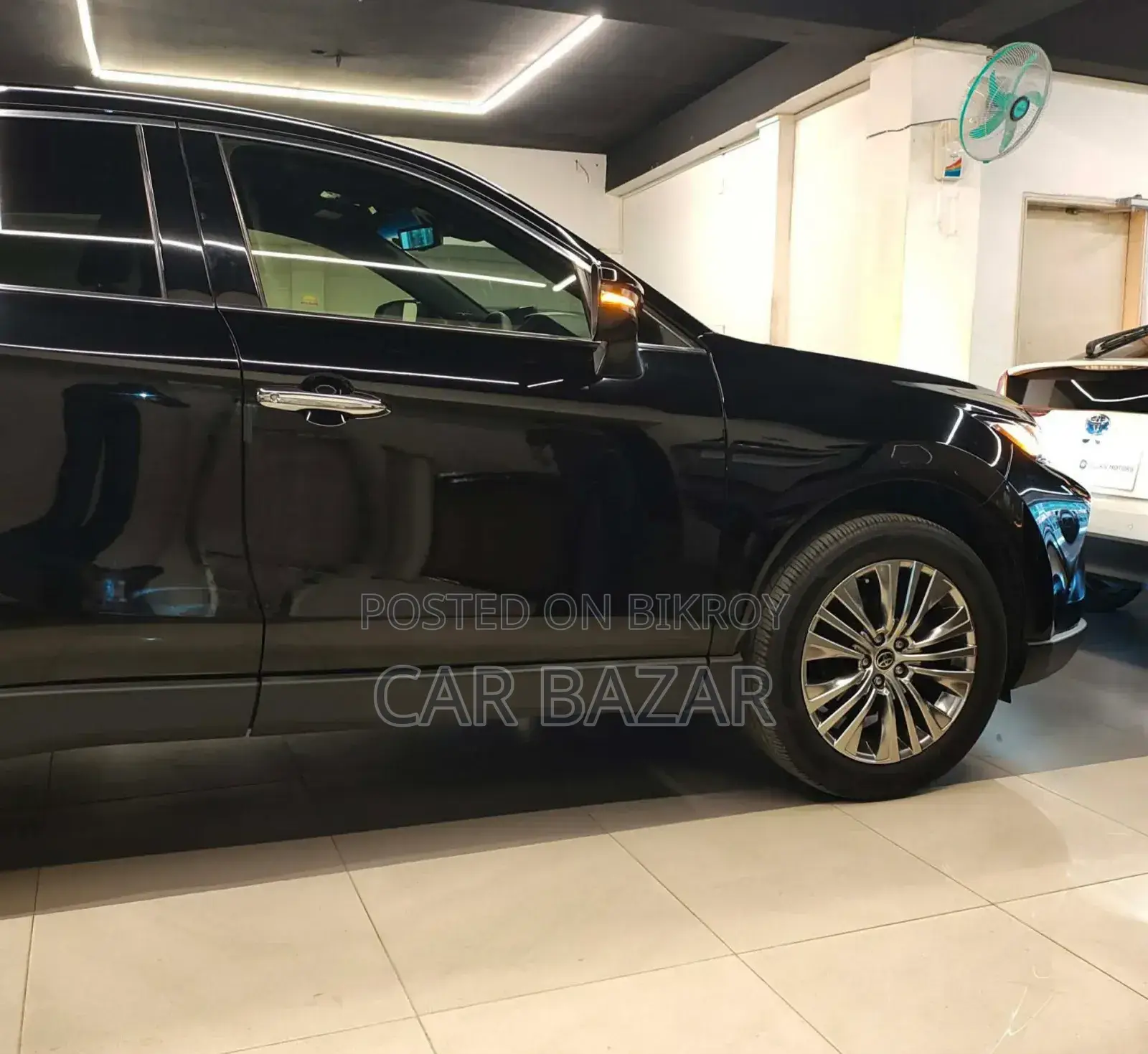 Toyota Harrier Hybrid Z 2021 Black