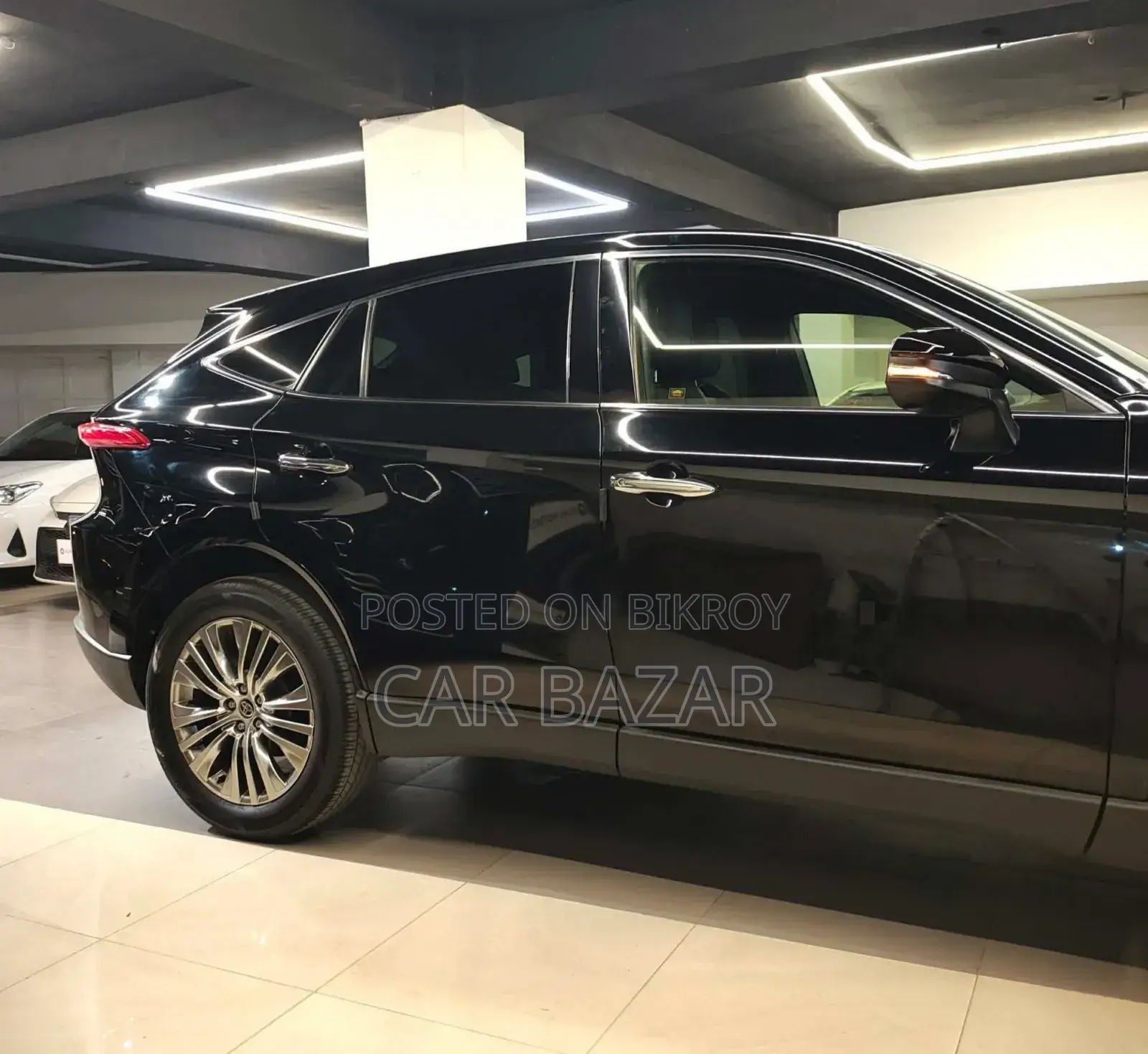 Toyota Harrier Hybrid Z 2021 Black