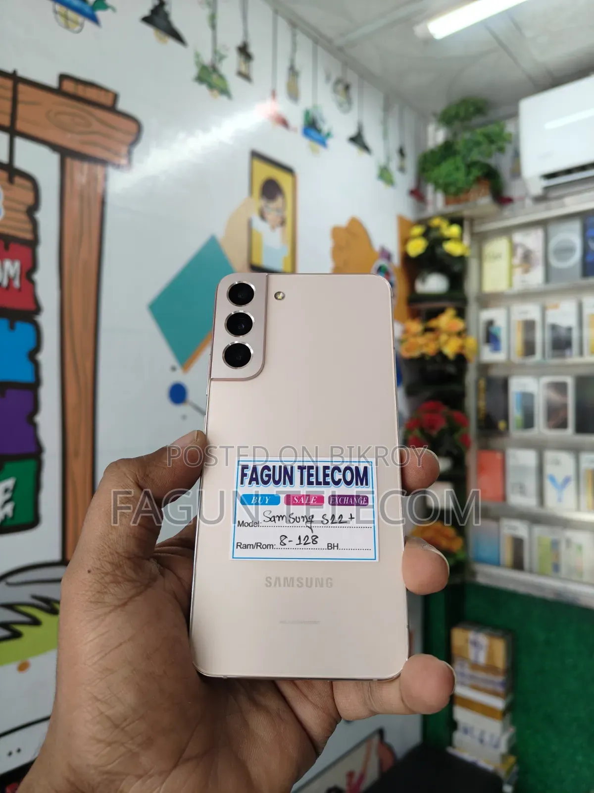 New Samsung Galaxy S22+ 5G 128 GB Rose Gold