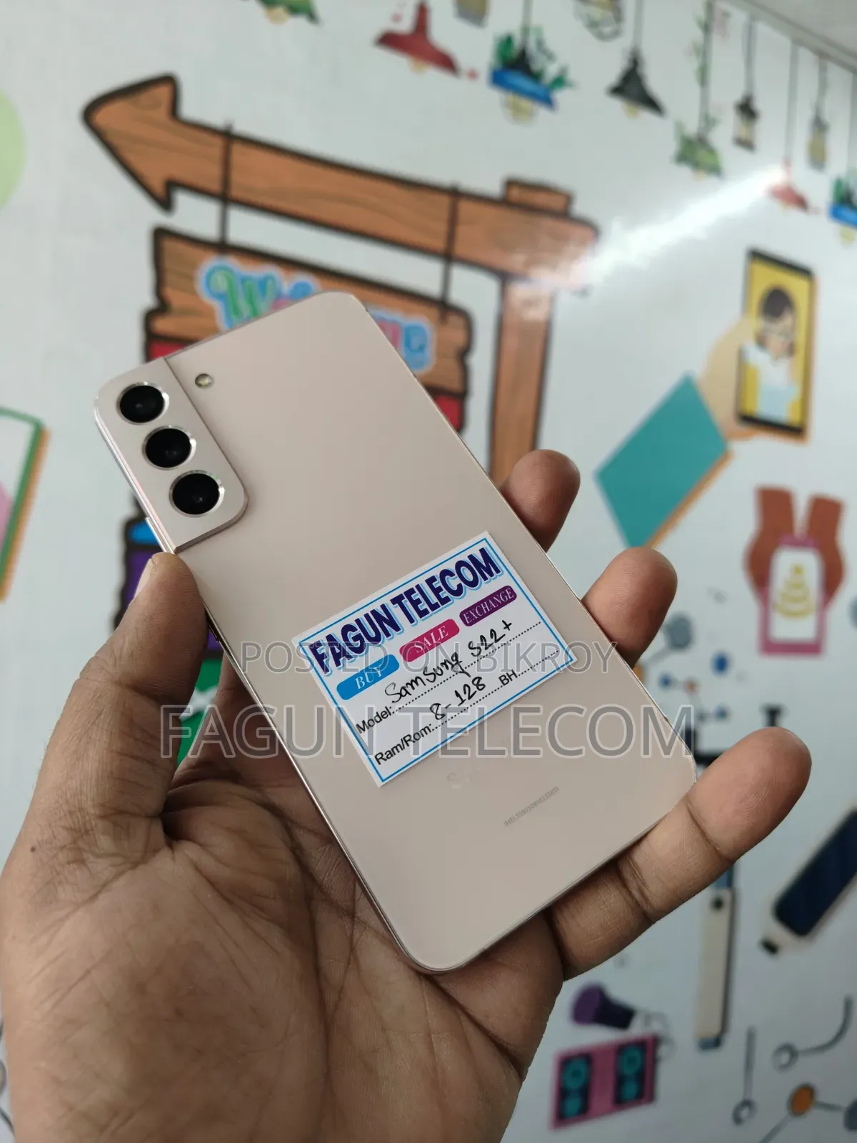 New Samsung Galaxy S22+ 5G 128 GB Rose Gold