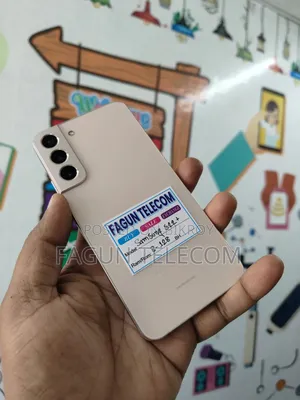 New Samsung Galaxy S22+ 5G 128 GB Rose Gold