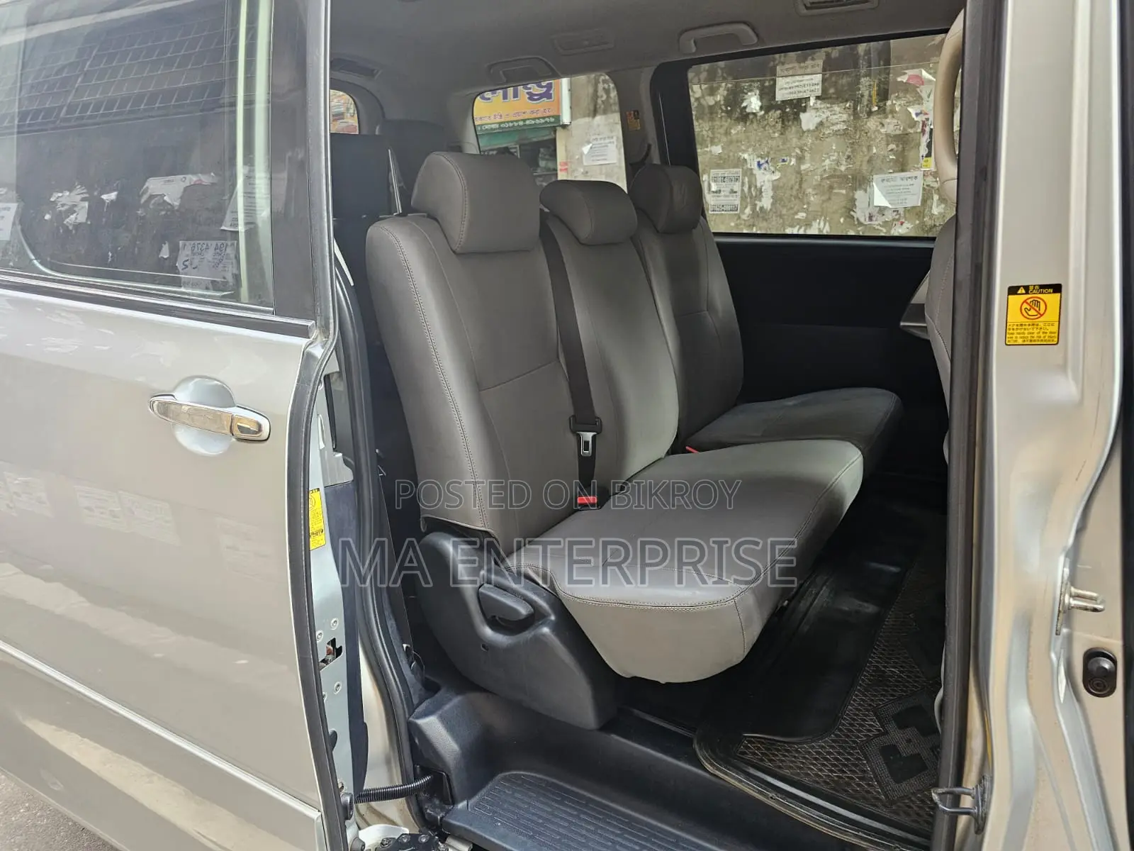 Toyota Noah 2011 Silver