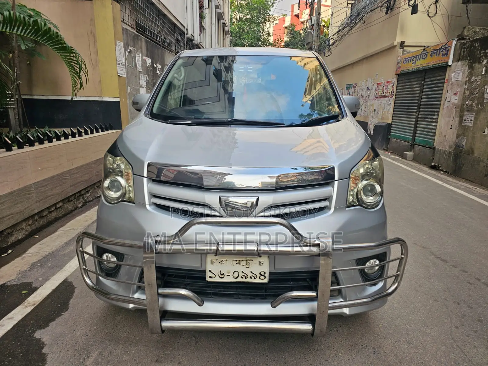 Toyota Noah 2011 Silver