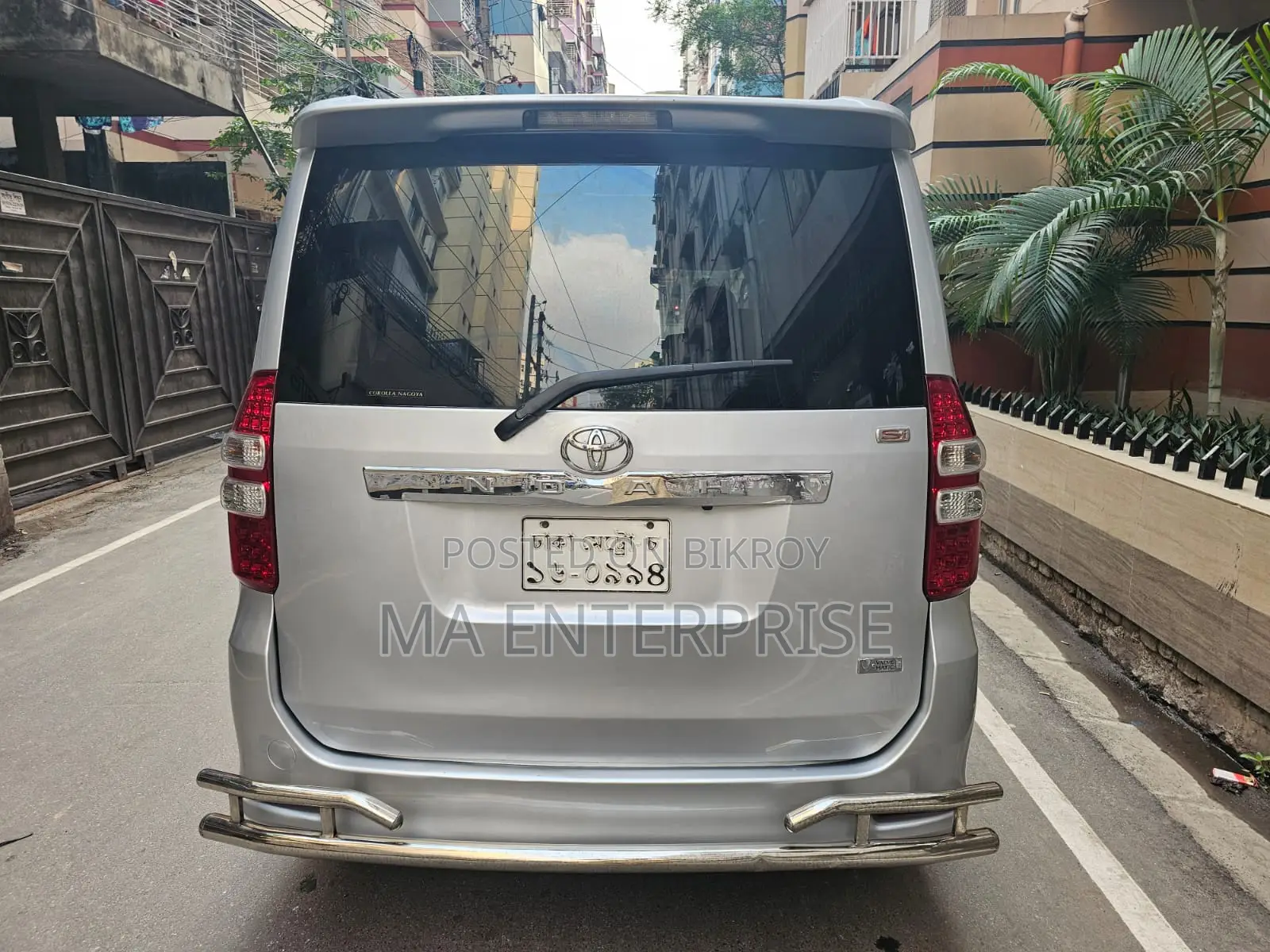 Toyota Noah 2011 Silver