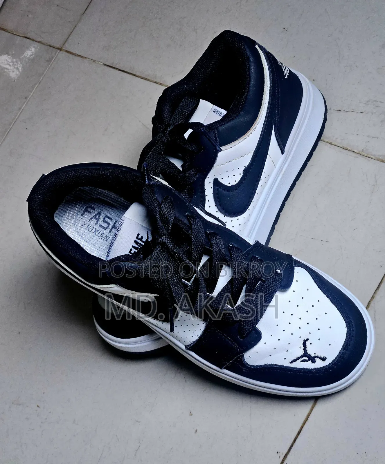 Nike Air Jordan 1 Low - Black White. Size: 36.