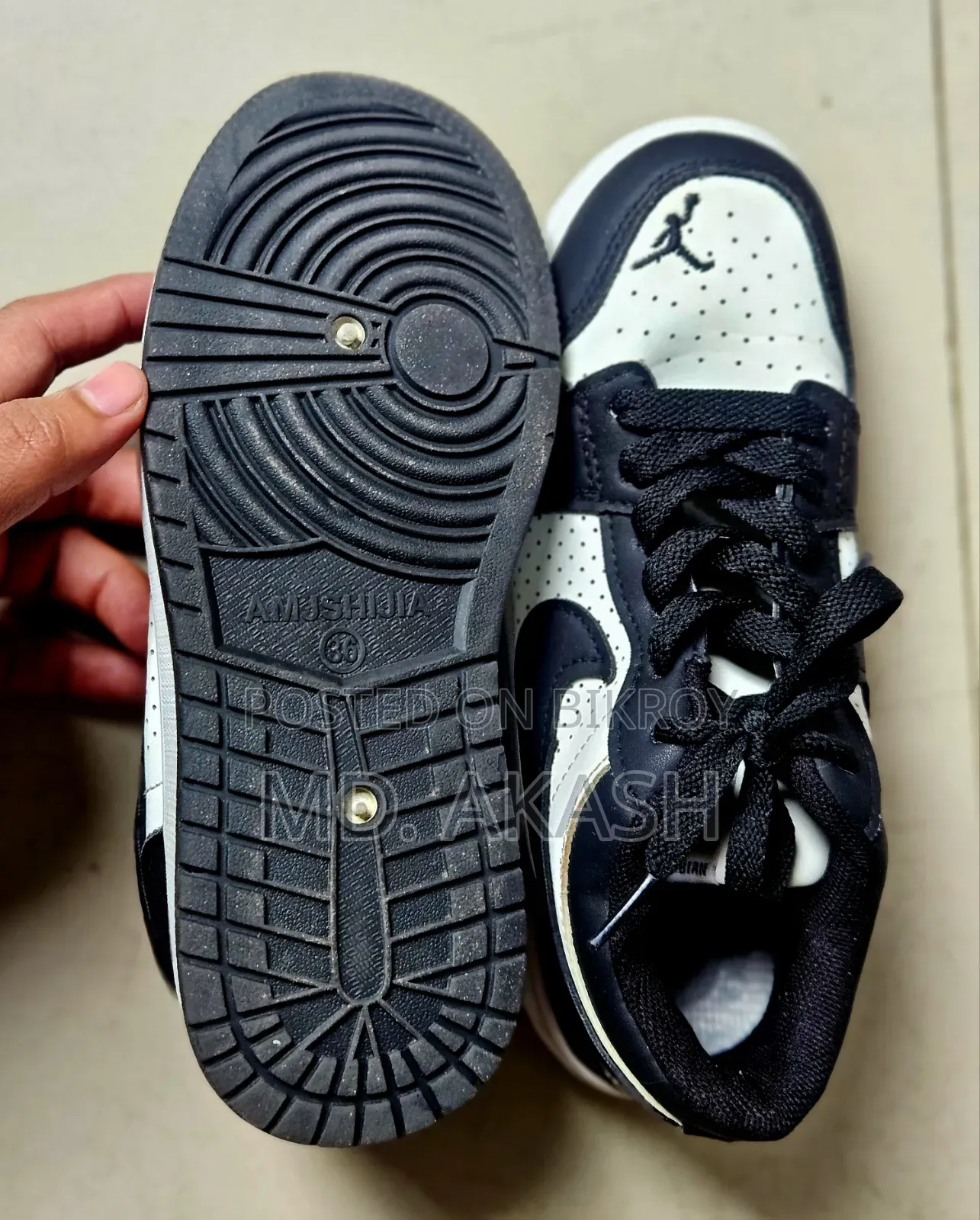 Nike Air Jordan 1 Low - Black White. Size: 36.