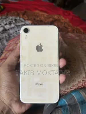 অ্যাপল এক্সআর ৬৪ জিবি হোয়াইট