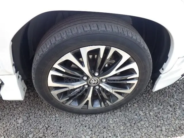 Toyota Yaris Cross 2021 Pearl