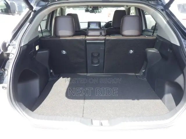 Toyota Yaris Cross 2021 Pearl