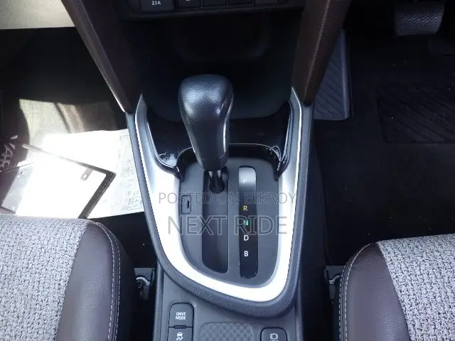 Toyota Yaris Cross 2021 Pearl