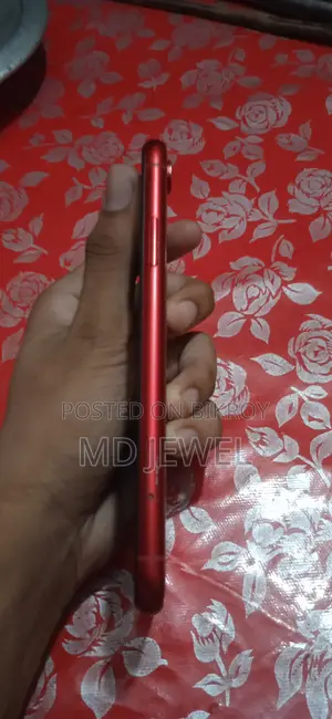 Apple iPhone XR 64 GB Red