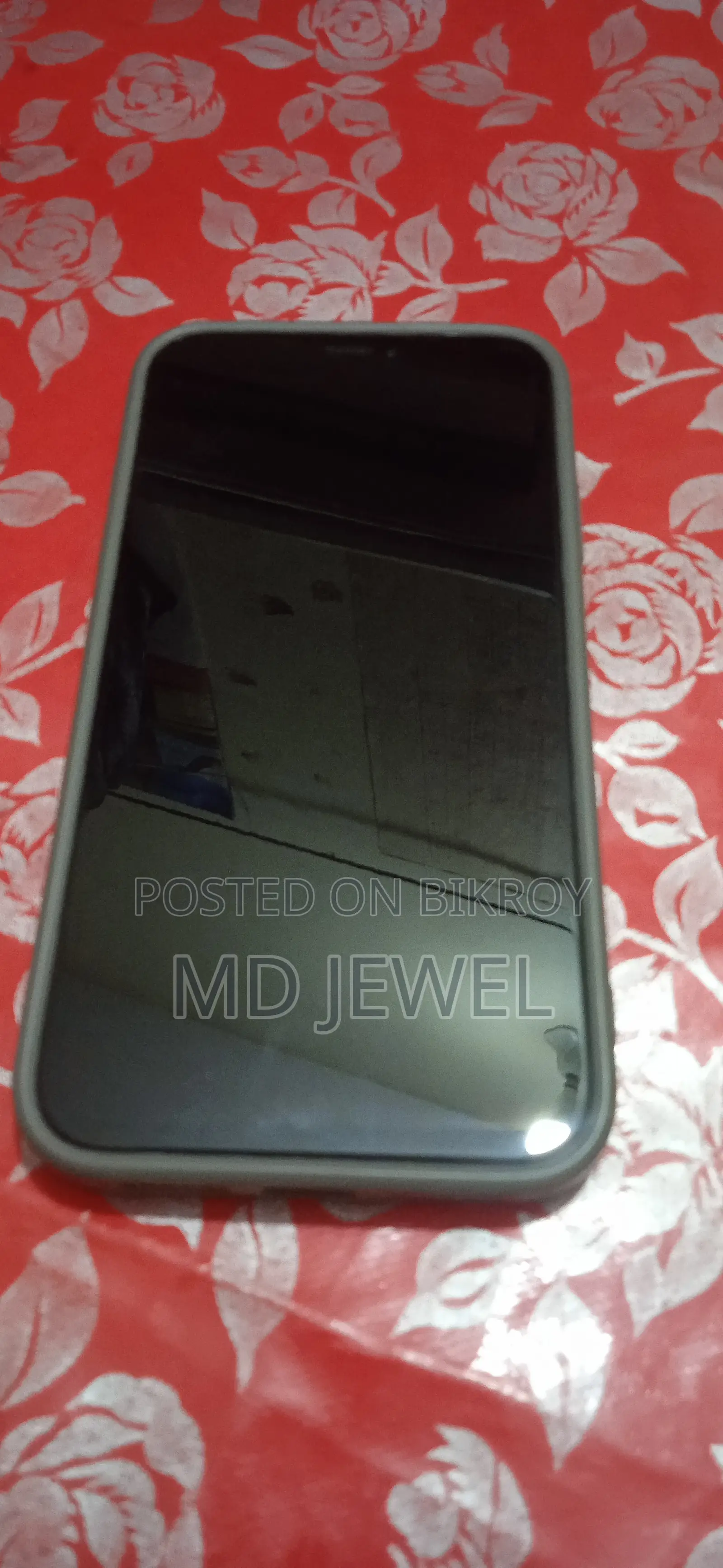 Apple iPhone XR 64 GB Red