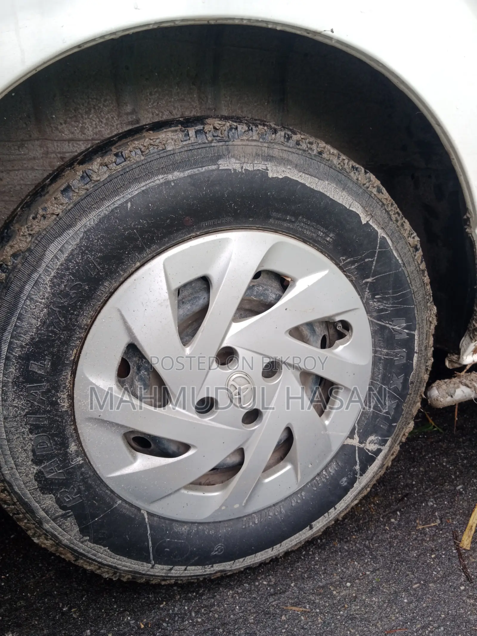 Toyota HiAce 2016 White