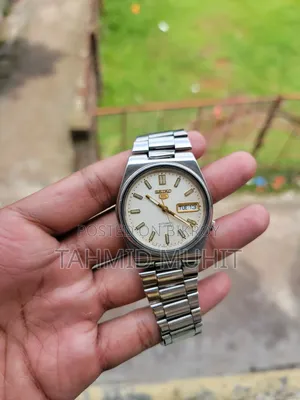 মিন্ট কন্ডিশনের Seiko5 অটোমেটিক পুরুষদের ঘড়ি।