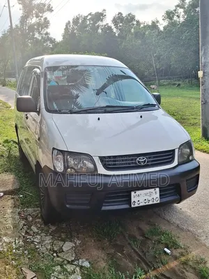 Toyota Noah 2005 White