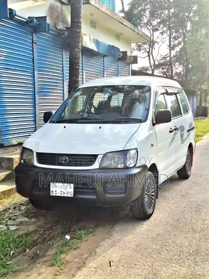 Toyota Noah 2005 White