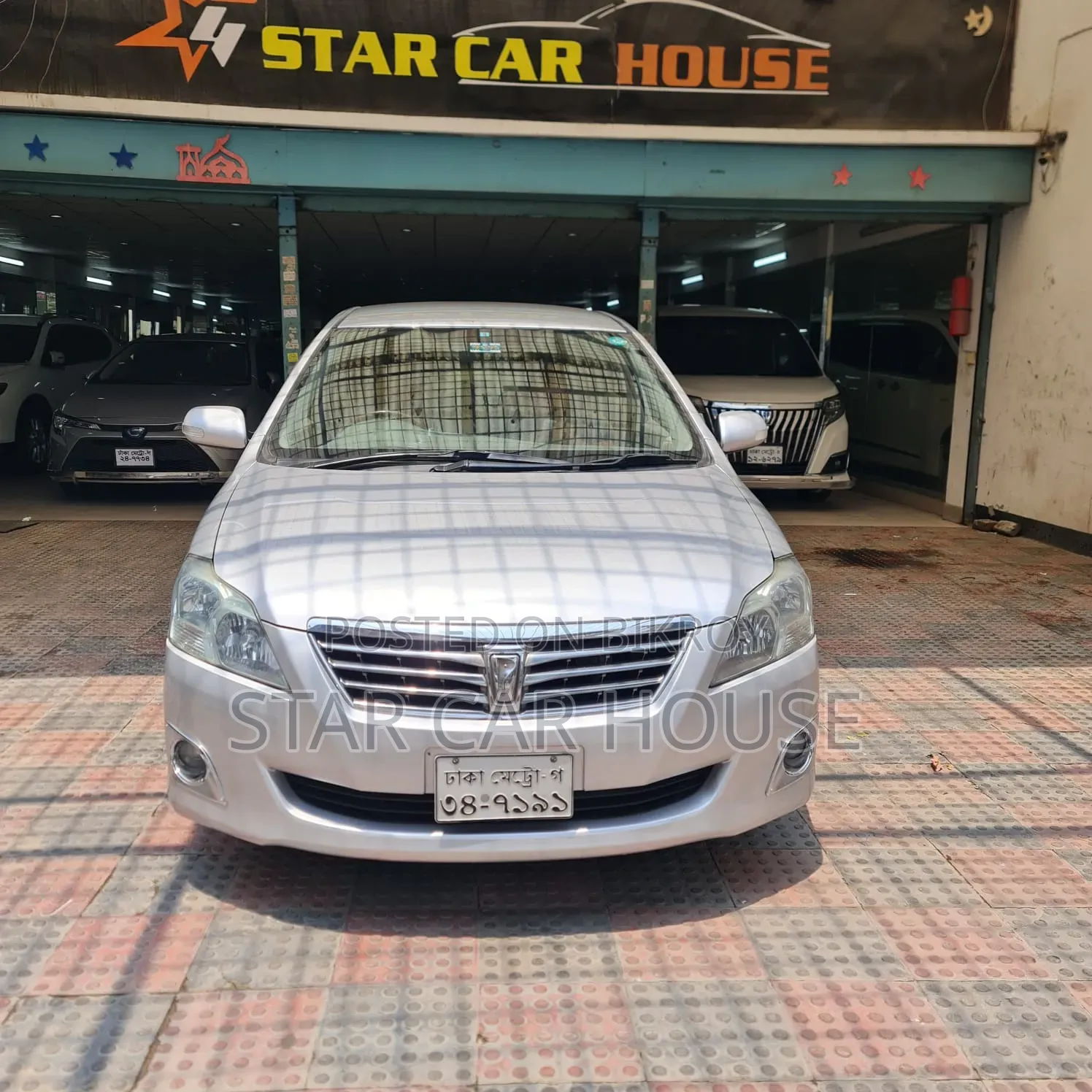 Toyota Premio 2012 Silver