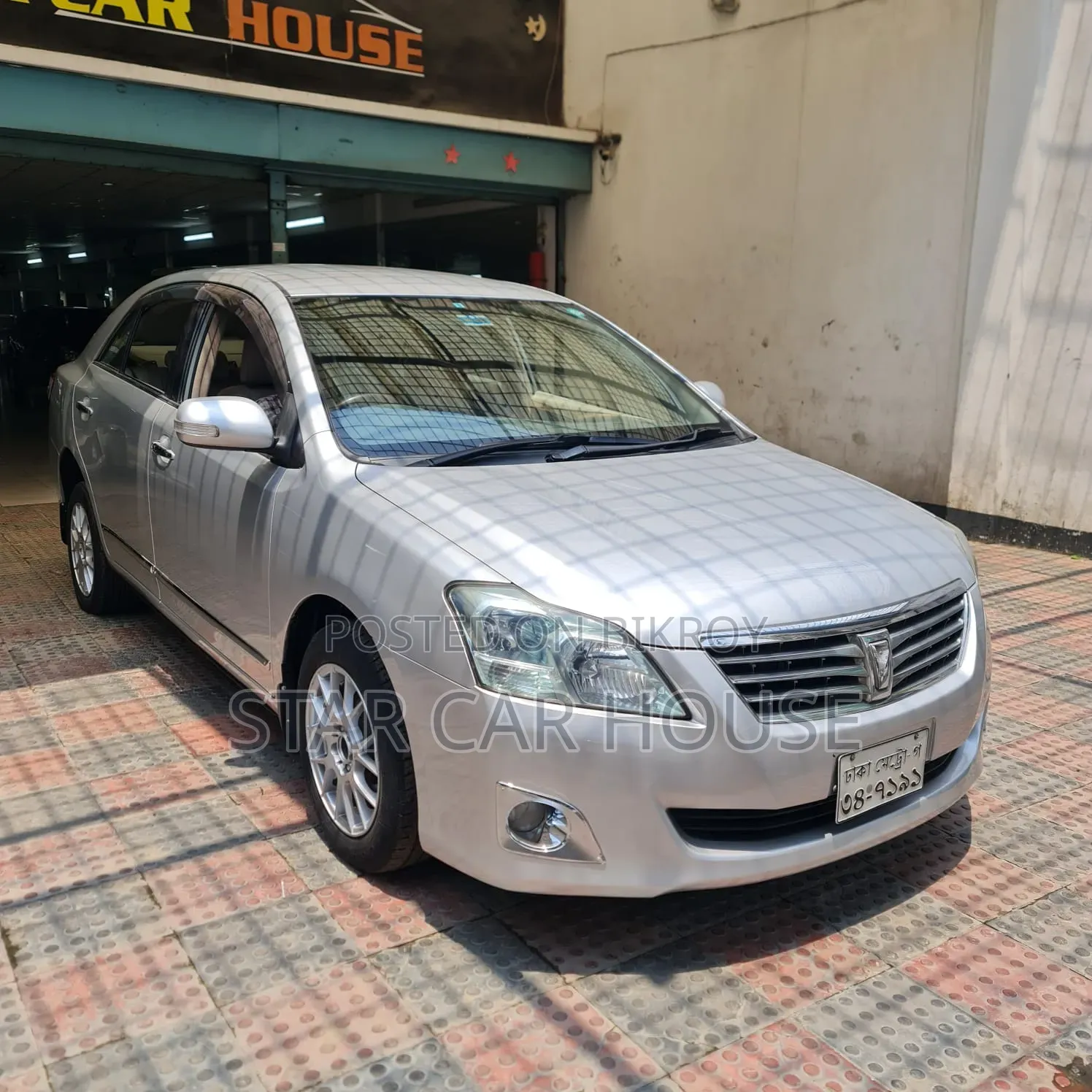 Toyota Premio 2012 Silver