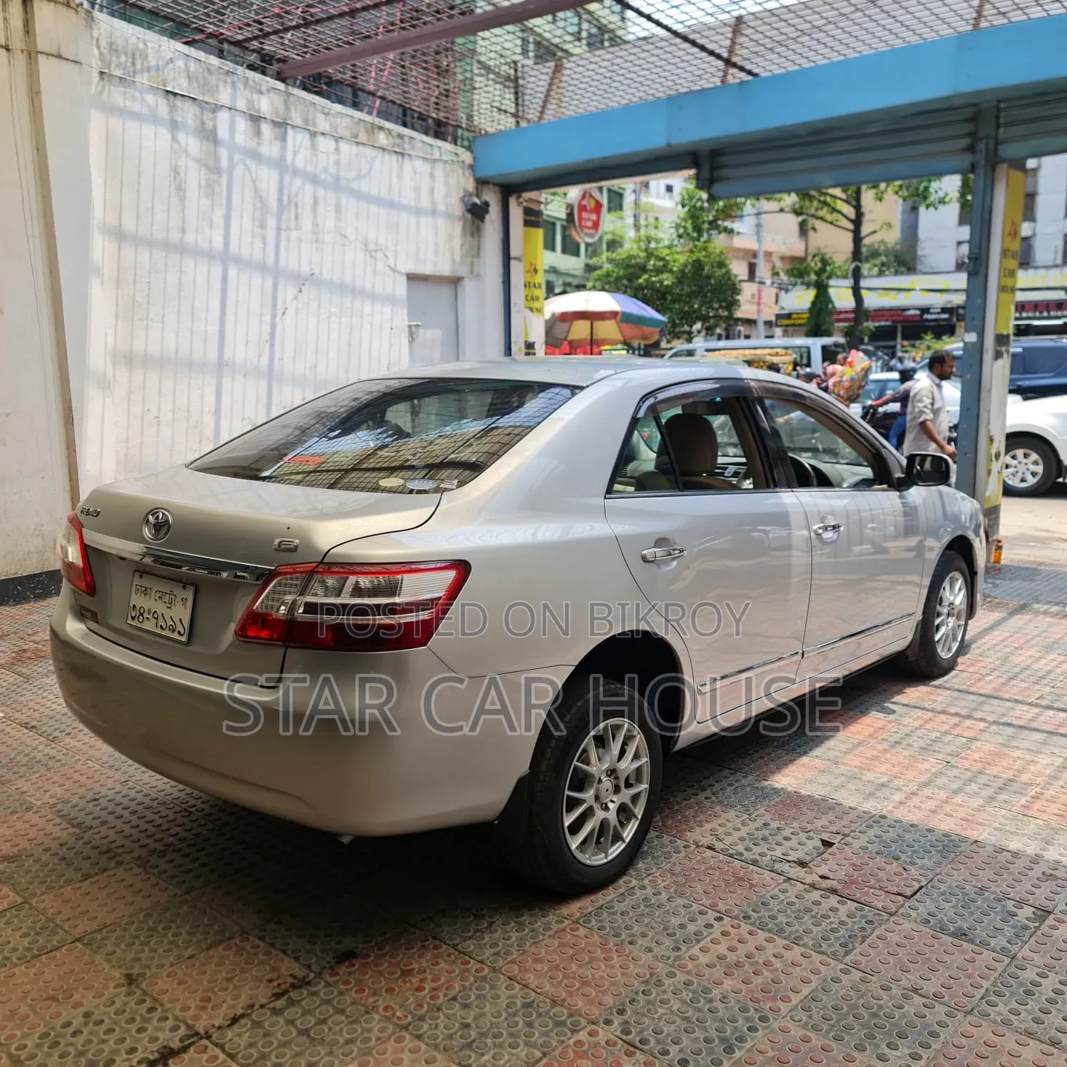 Toyota Premio 2012 Silver