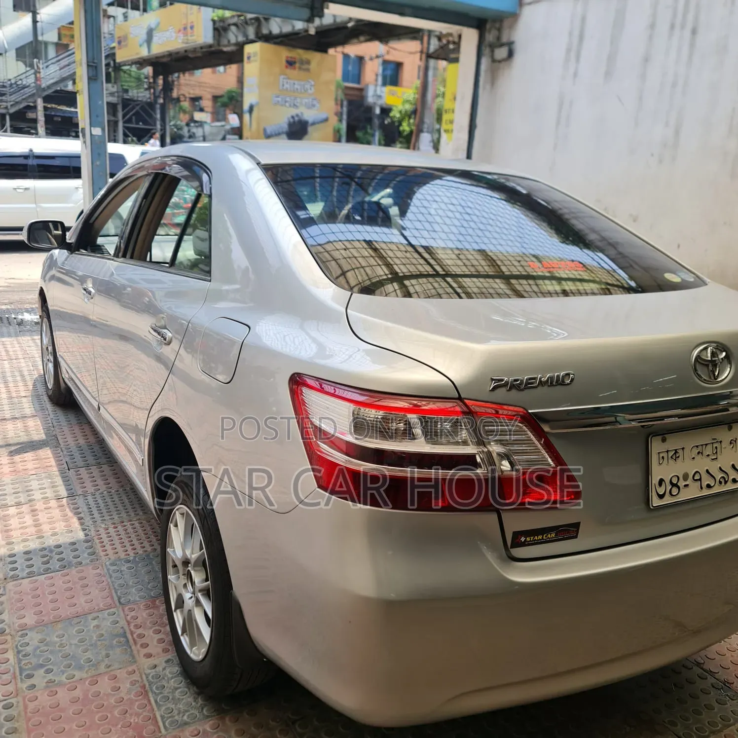 Toyota Premio 2012 Silver