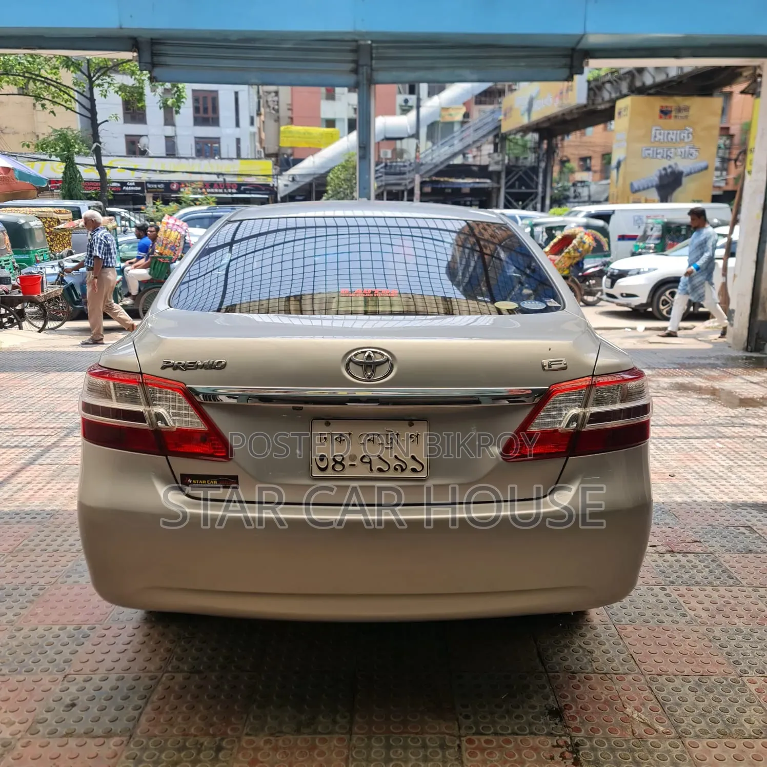Toyota Premio 2012 Silver