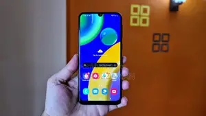 Samsung Galaxy M21 128 GB Blue