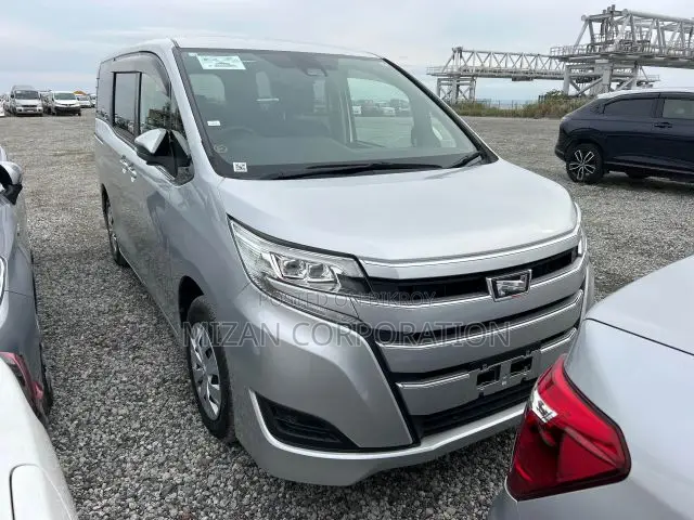 Toyota Noah 2020 Silver