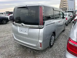 Toyota Noah 2020 Silver