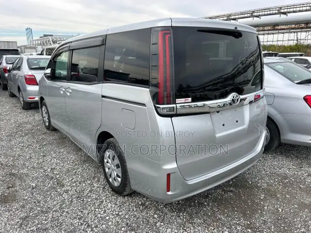 Toyota Noah 2020 Silver