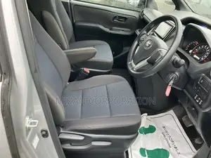 Toyota Noah 2020 Silver