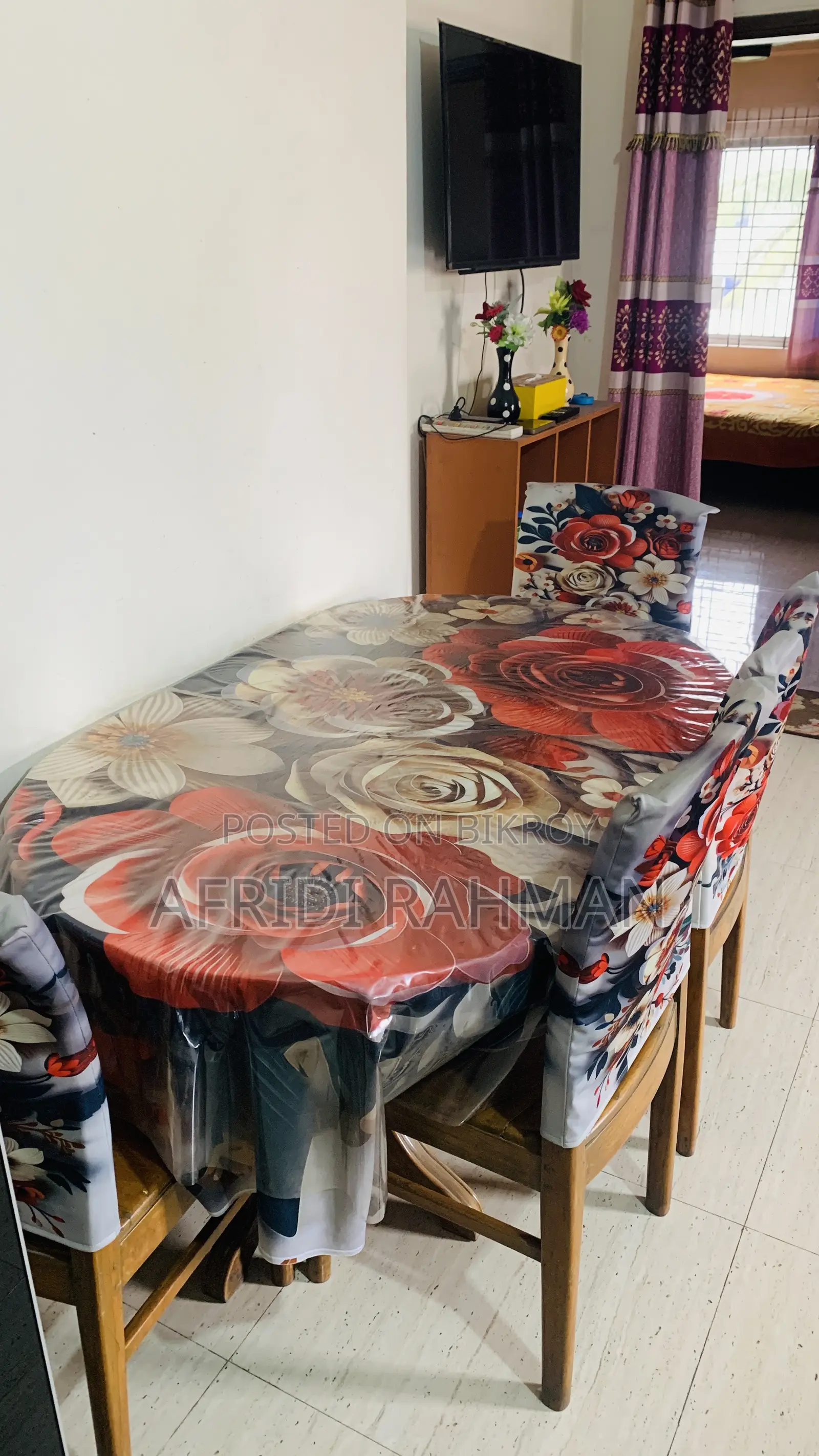 4-Chair Dining Table in Fresh Condition with Cover