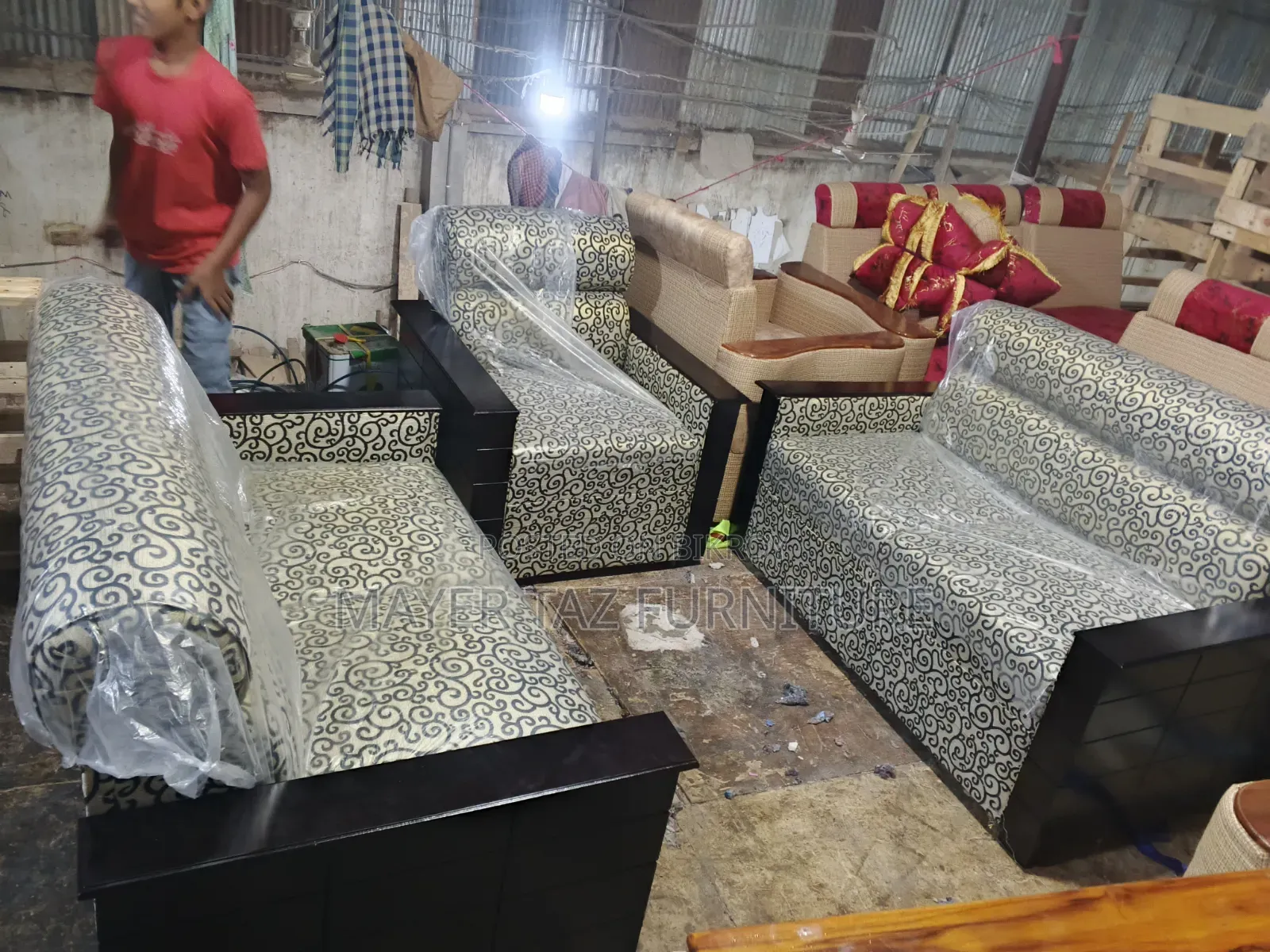 Buy Wholesale Rate Sofas, Directly From the Factory