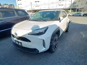 Toyota Yaris 2021 Pearl