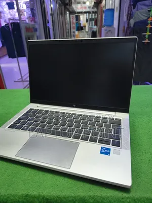 Laptop HP EliteBook 830 G8 8GB Intel Core I5 SSD 256GB