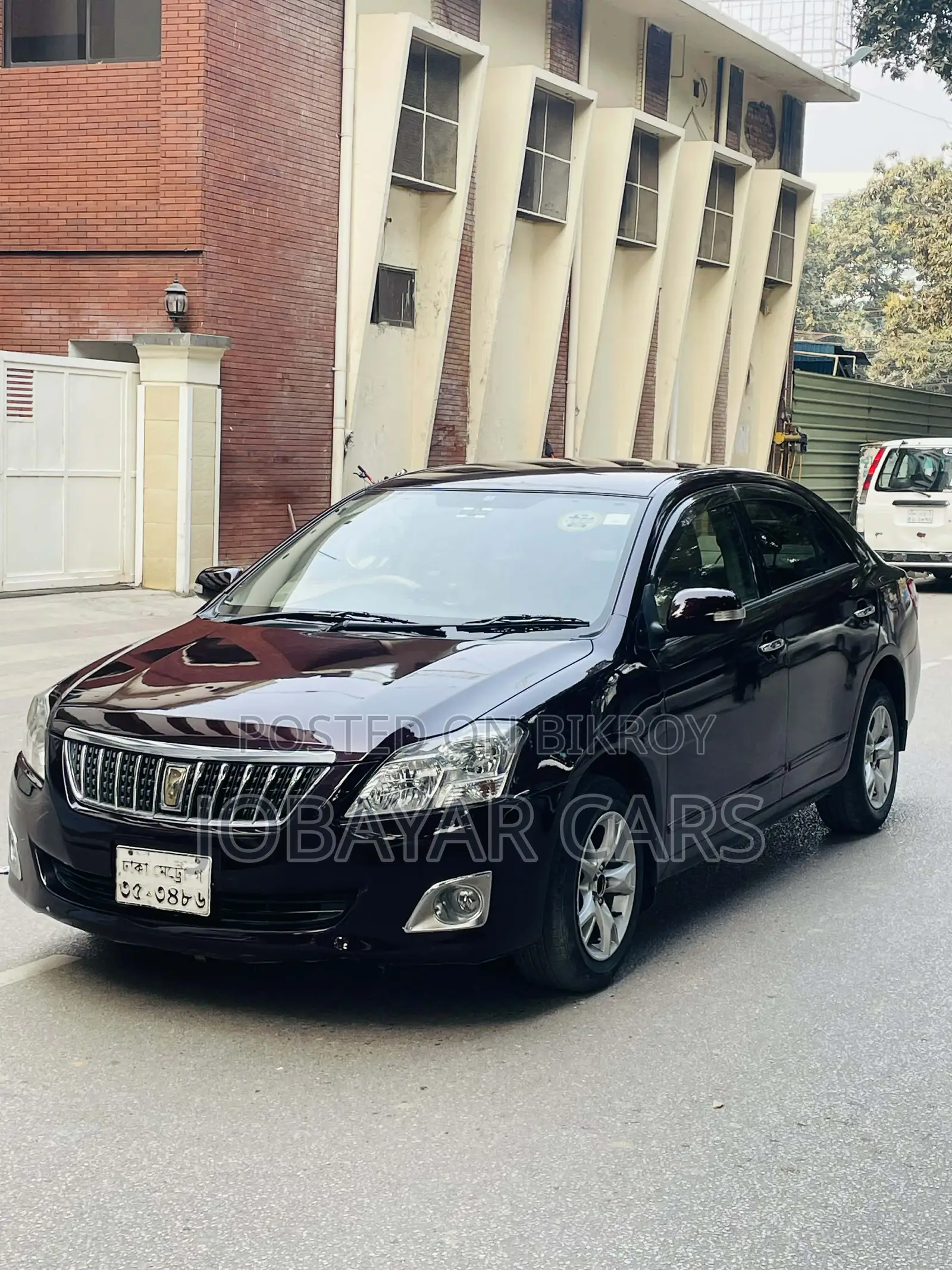 New Toyota Premio 2011 Maroon