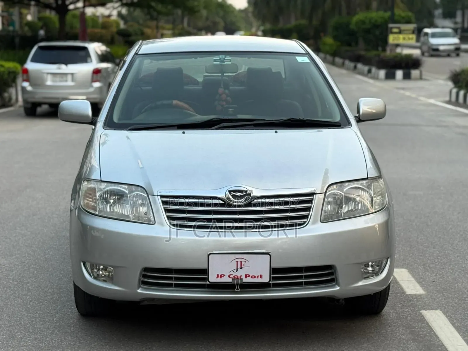 টয়োটা করোলা সেডান অটোমেটিক ২০০৪ সিলভার
