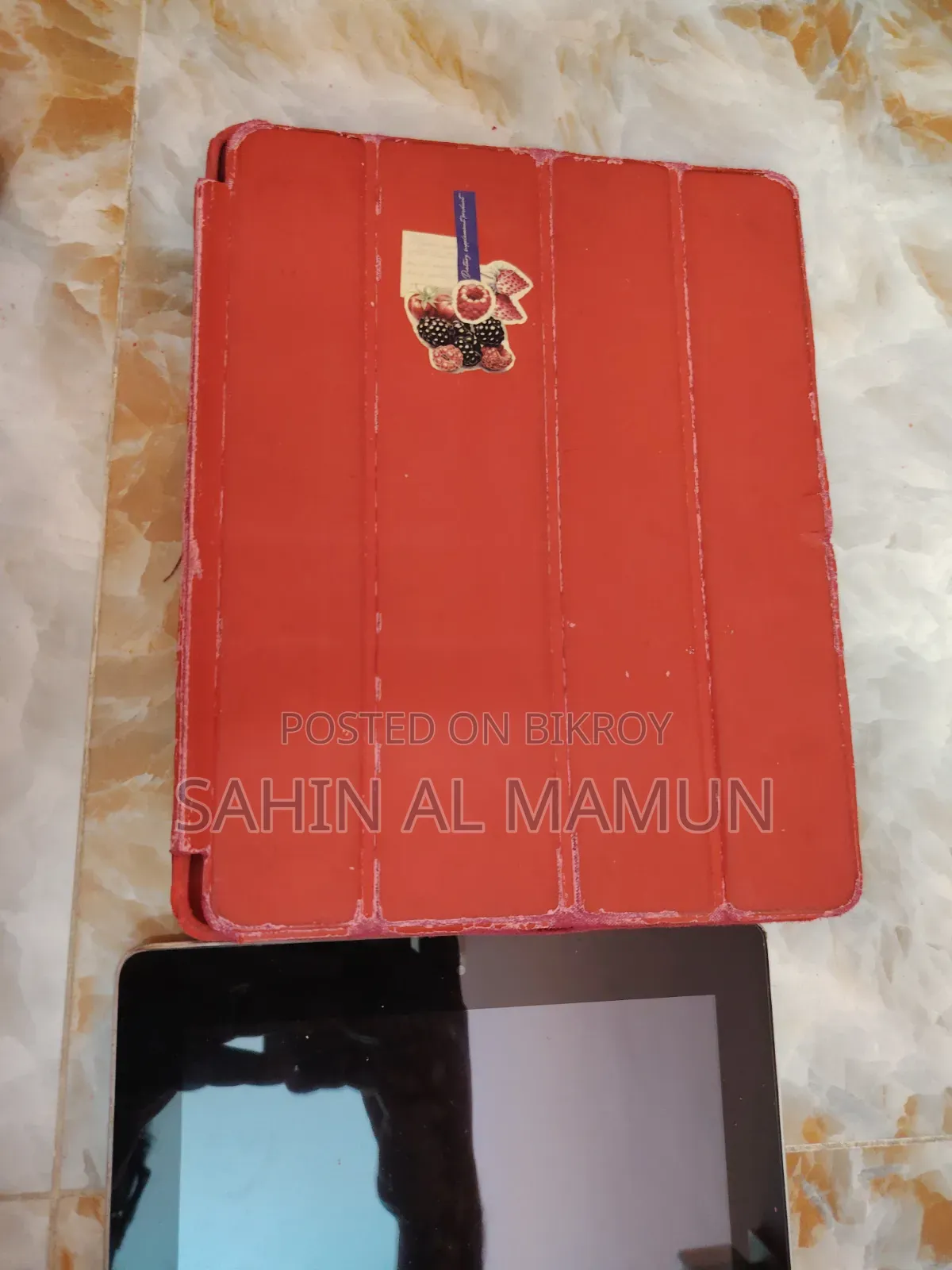 iPad 2 - For Parts or Repair (Display Issue)