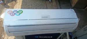 Kelvinator 1.5 Ton Ac. Looks brand new. Everything original.