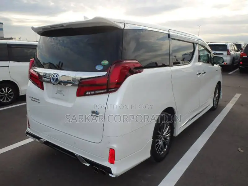 Toyota Alphard 2019 Pearl