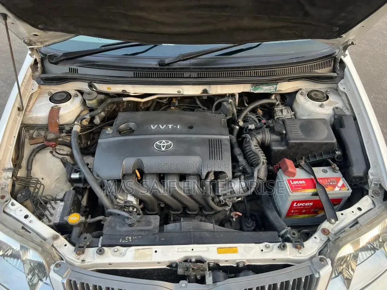 Toyota Corolla Sedan 2005 White