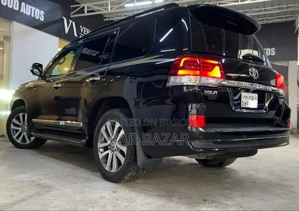 Toyota Land Cruiser 4.5 V8 VXR 2020 কালো