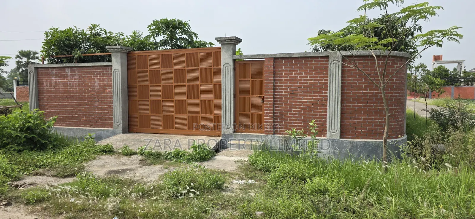 South-facing 5 katha plot in Sector 23.