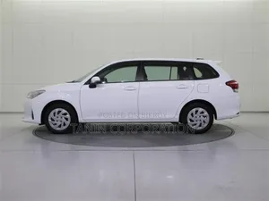 Toyota Corolla Fielder 1.5 Hybrid FWD 2020 White