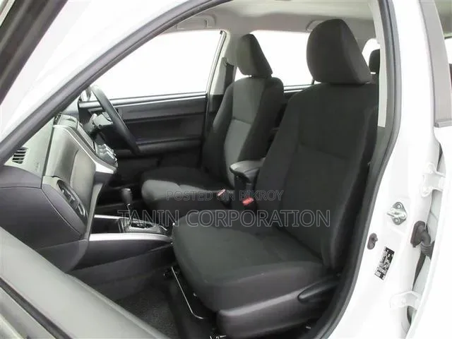 Toyota Corolla Fielder 1.5 Hybrid FWD 2020 White