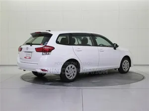 Toyota Corolla Fielder 1.5 Hybrid FWD 2020 White