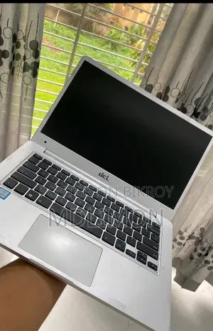 Laptop 8GB Intel Core i3 HDD+SSD 1T