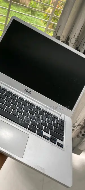 Laptop 8GB Intel Core i3 HDD+SSD 1T
