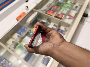 Apple iPhone XR 64 GB Red